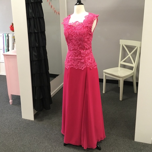 Dresses & Skirts - Formal dress